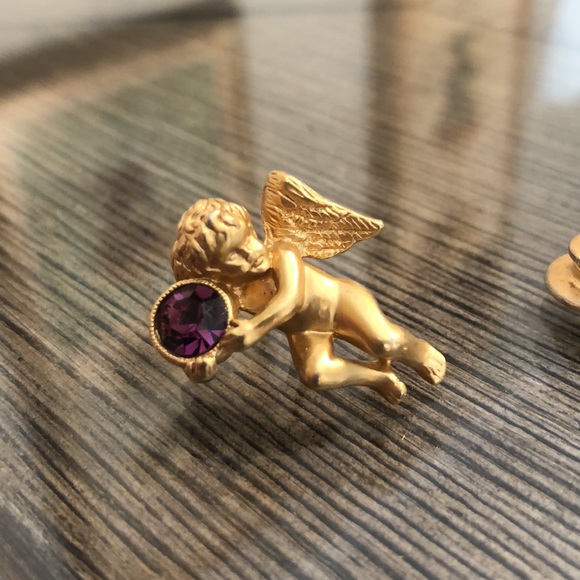 Vintage AVON Angelic Birthstone Pin February/ Simulated Amethyst 1996 - Picture 6 of 15